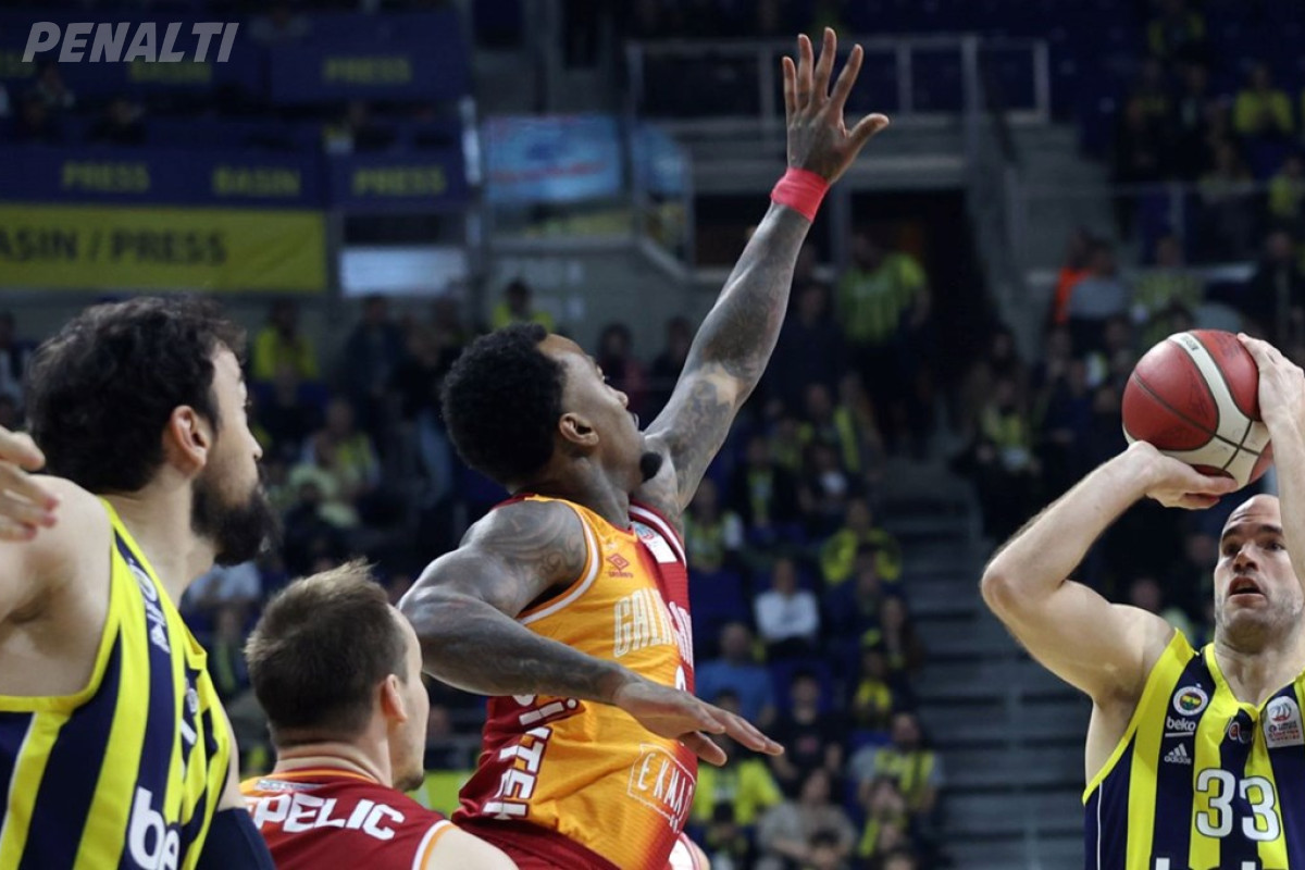Fenerbahçe Beko, Türkiye Basketbol Süper Ligi&#039;nin 19. Haftasında Galatasaray Ekmas&#039;ı 90-74 Mağlup Etti